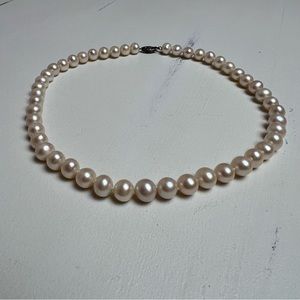 16” off white cultured pearl necklace